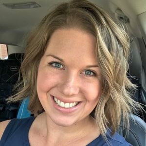 Meet your Posher, Whitney